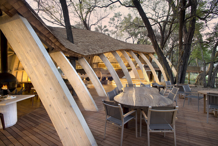 stunning safari lodge